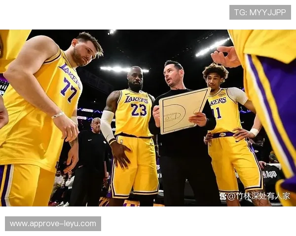 湖人锋线震撼交易引发联盟震动詹姆斯新赛季目标明确